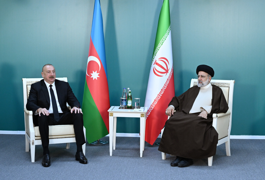 Presidents of Azerbaijan and Iran met in the presence of delegations VIDEO