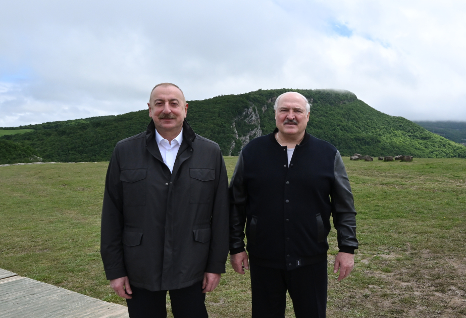 رئيسا أذربيجان وبيلاروس يزوران مضمار 
