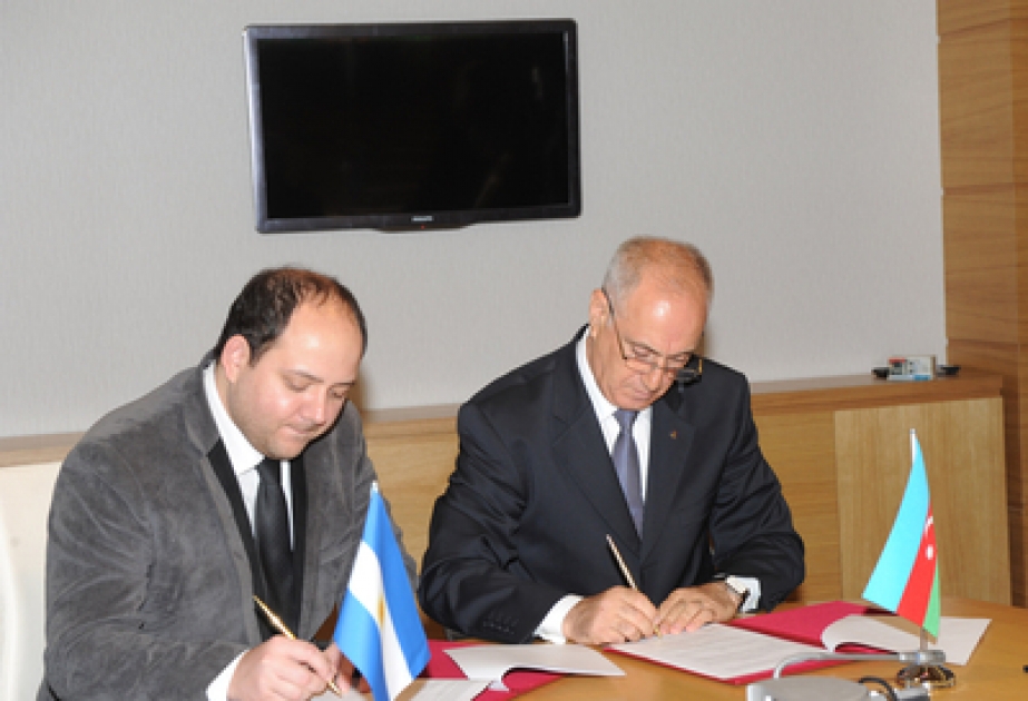 Un Accord de coopération a été signé entre l’AzerTAc et l’agence de presse argentine TELAM