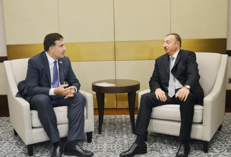 Le président azerbaïdjanais Ilham Aliyev rencontre son homologue géorgien Saakachvili VIDEO
