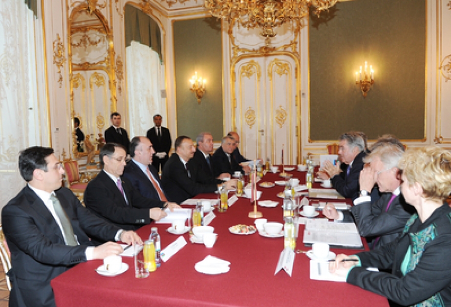 La rencontre des présidents azerbaïdjanais et autrichien avec la participation des délégations VIDEO