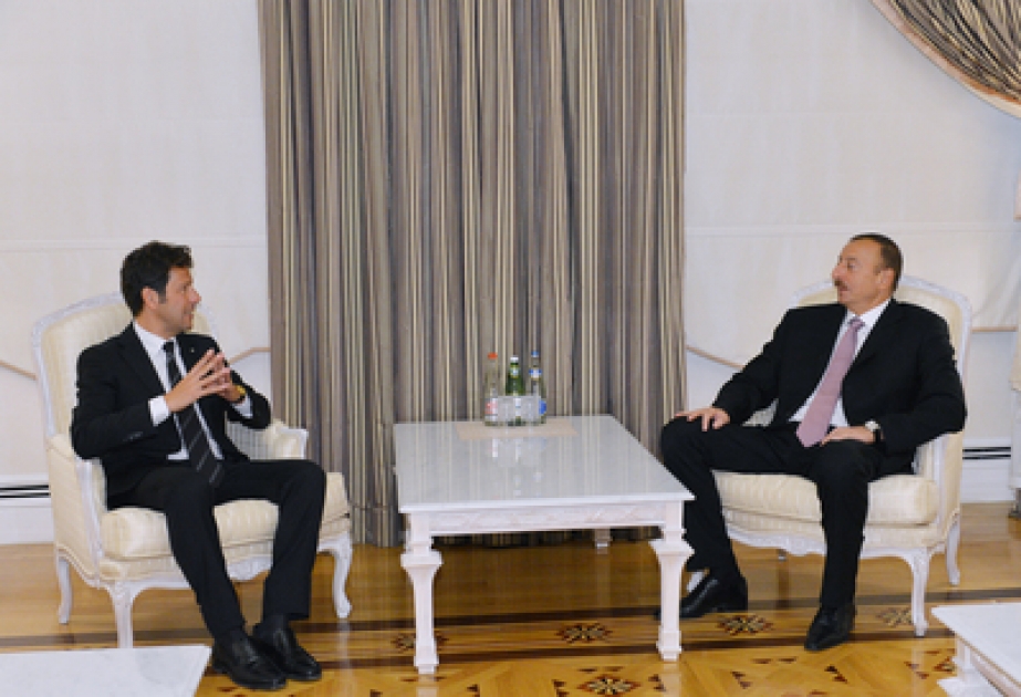 Le président Ilham Aliyev a reçu l’ambassadeur italien en Azerbaïdjan à l’occasion de l’achèvement de sa mission diplomatique VİDEO