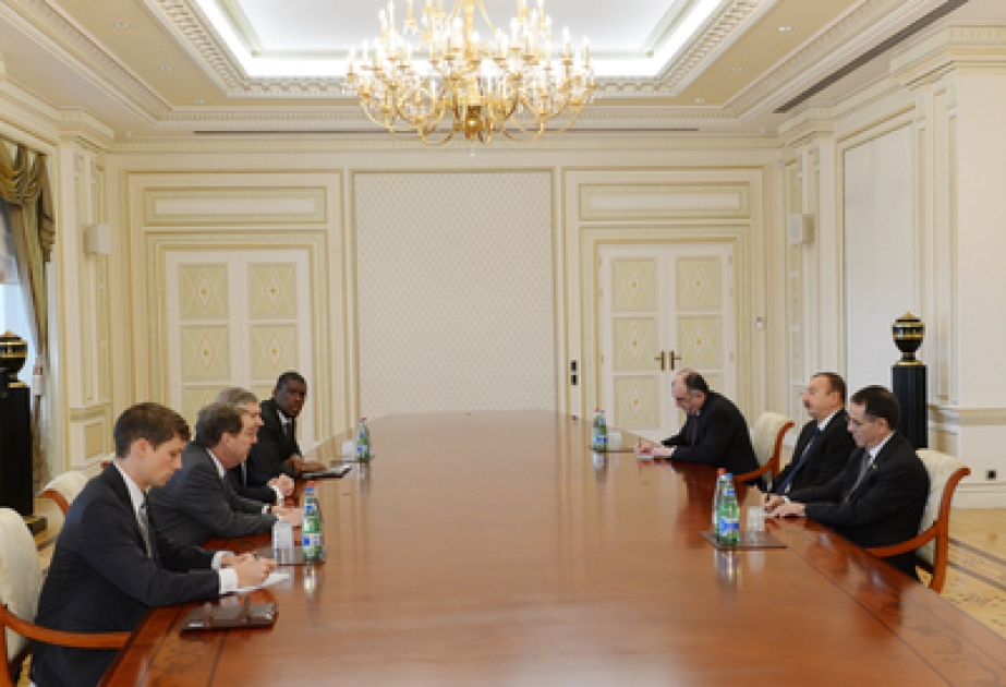 Präsident von Aserbaidschan Ilham Aliyev den neuen amerikanischen Co- Vorsitzenden der Minsker Gruppe der OSZE empfangen VİDEO