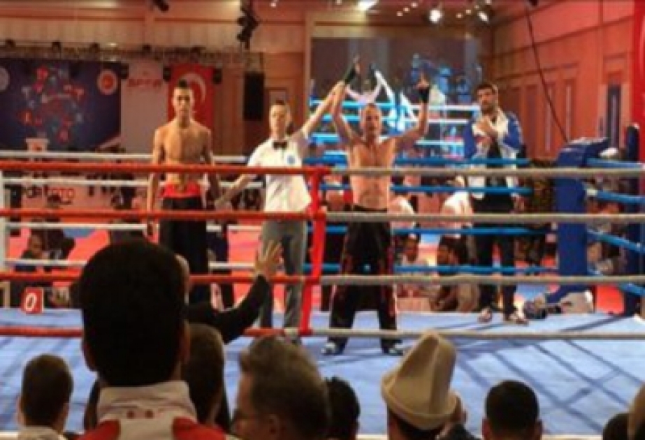 Edouard Mammadov participe avec succès au championnat du monde de kick-boxing