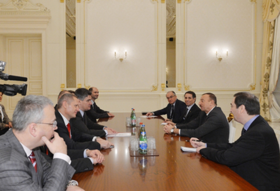 Aserbaidschans Präsident Ilham Aliyev eine Delegation unter der Leitung des Ministerpräsidenten von Kroatien Zoran Milanović empfangen VIDEO
