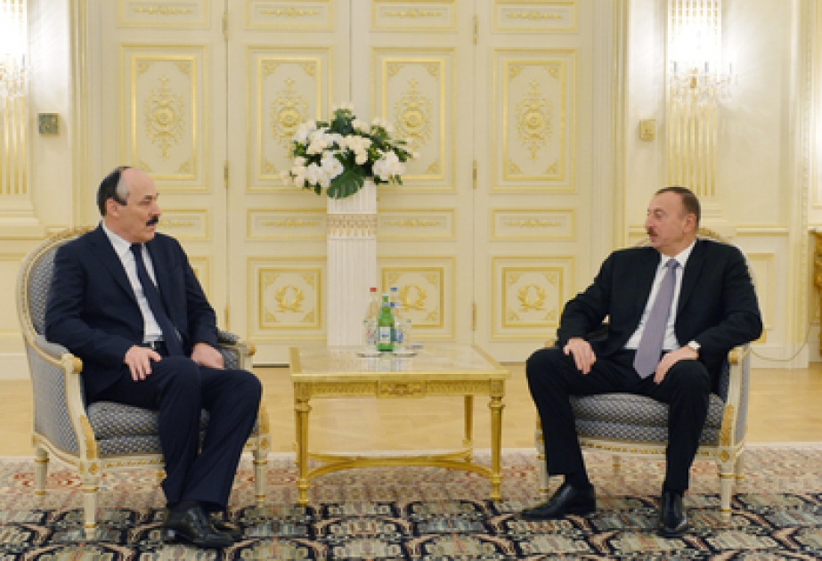 Aserbaidschans Präsident Ilham Aliyev eine Delegation um Präsidenten von Dagestan Ramasan Abdulatipow empfangen VIDEO