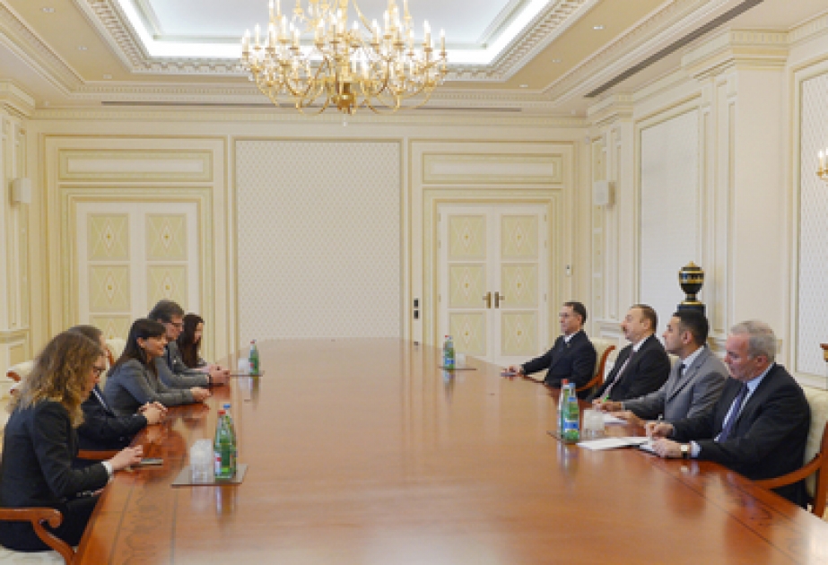 Le président Ilham Aliyev a reçu la délégation conduite par la présidente du Conseil régional de la région italienne du Frioul-Vénétie-Julienne VIDEO