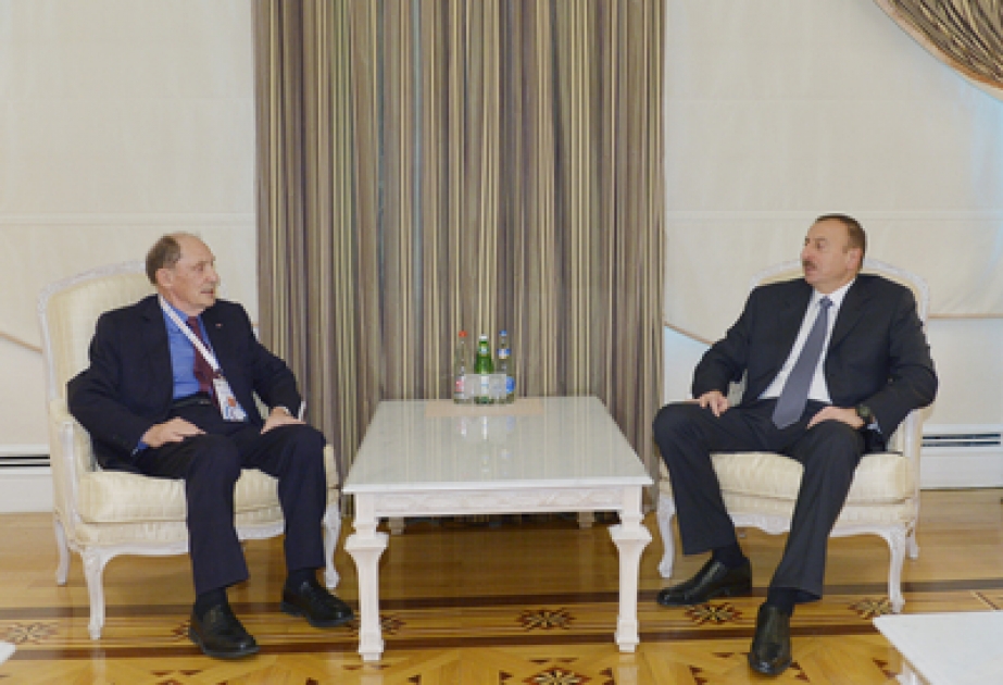 Aserbaidschans Prezident Ilham Aliyev den EX-Ministerpräsidenten von Andorra Oscar Ribas Reig empfangen VIDEO
