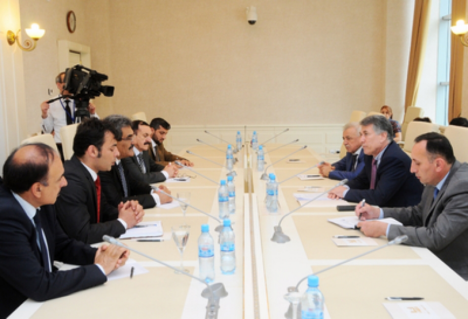 مناقشة العلاقات الأذربيجانية الأفغانية