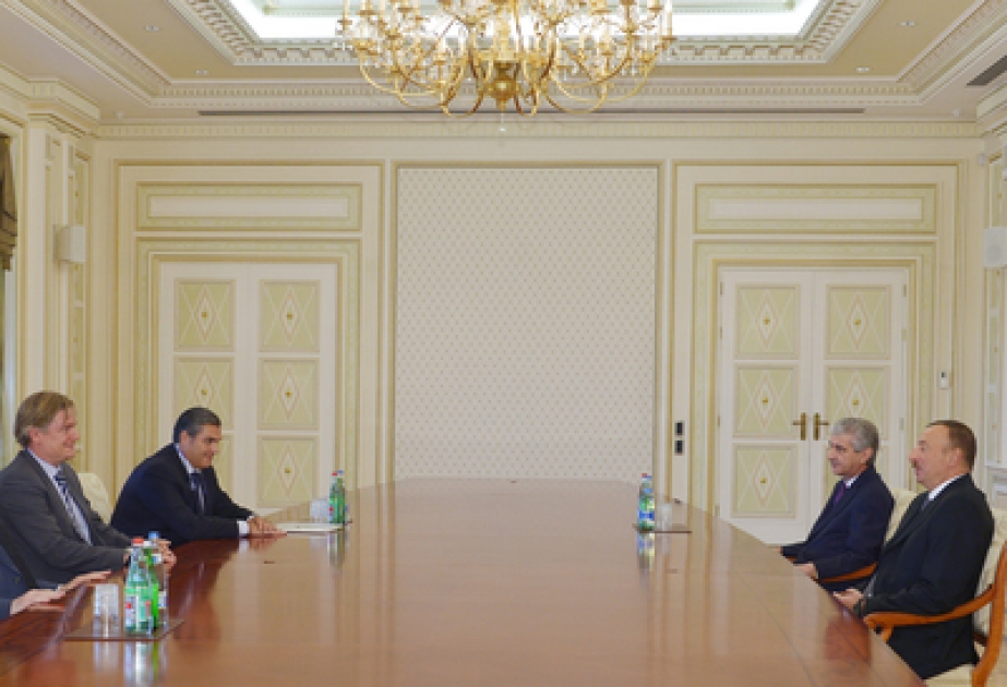 阿塞拜疆总统伊利哈姆·阿利耶夫接见欧洲人民党和中间派民主国际秘书长