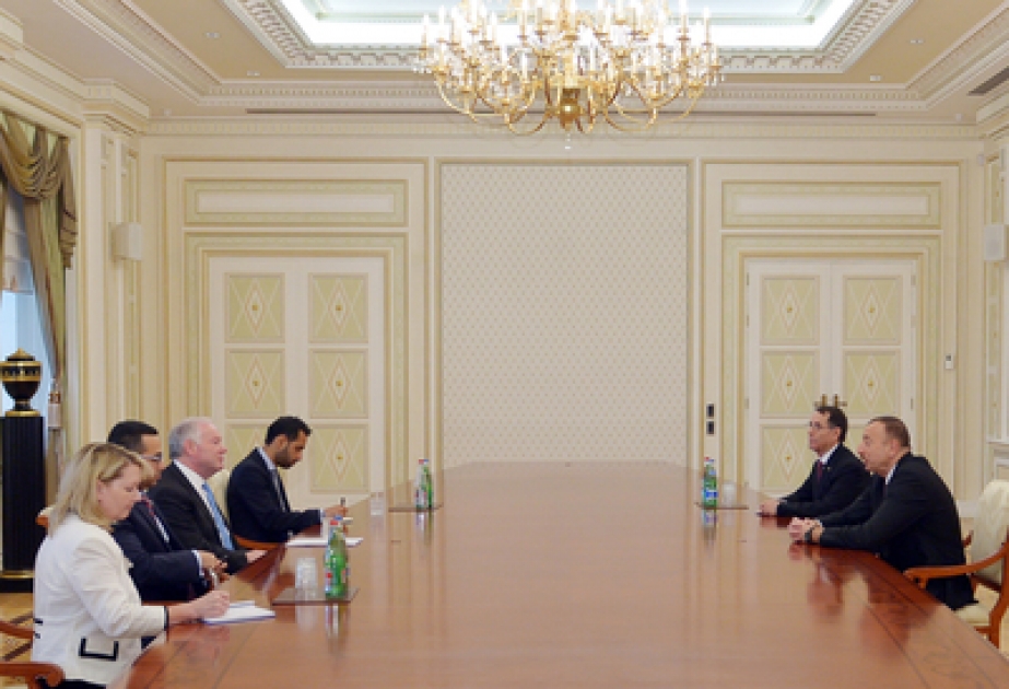 Le président Ilham Aliyev a reçu la délégation conduite par le membre du Parlement britannique,représentant commercial du Bureau du Premier Ministre du Royaume-Uni de Grande-Bretagne et d’Irlande du Nord en Azerbaïdjan, au Kazakhstan et au Turkménistan VIDEO