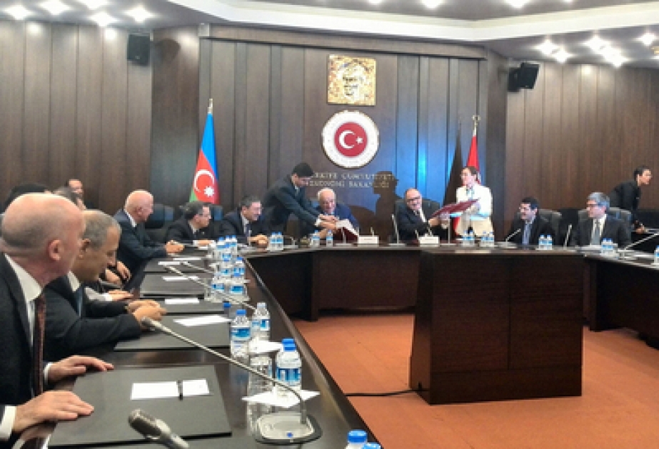 Azərbaycan-Türkiyə Hökumətlərarası Müştərək İqtisadi Komissiyanın 7-ci iclasının protokolu imzalanmışdır VİDEO