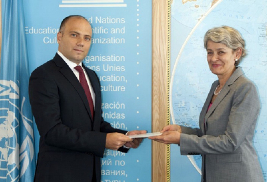 Le représentant permanent de l’Azerbaïdjan auprès de l’UNESCO a remis ses lettres de créance à la directrice générale de cette organisation