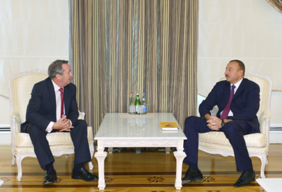 Aserbaidschans Präsident Ilham Aliyev hat den ehemaligen Verteidigungsminister von Großbritannien Liam Fox empfangen VIDEO