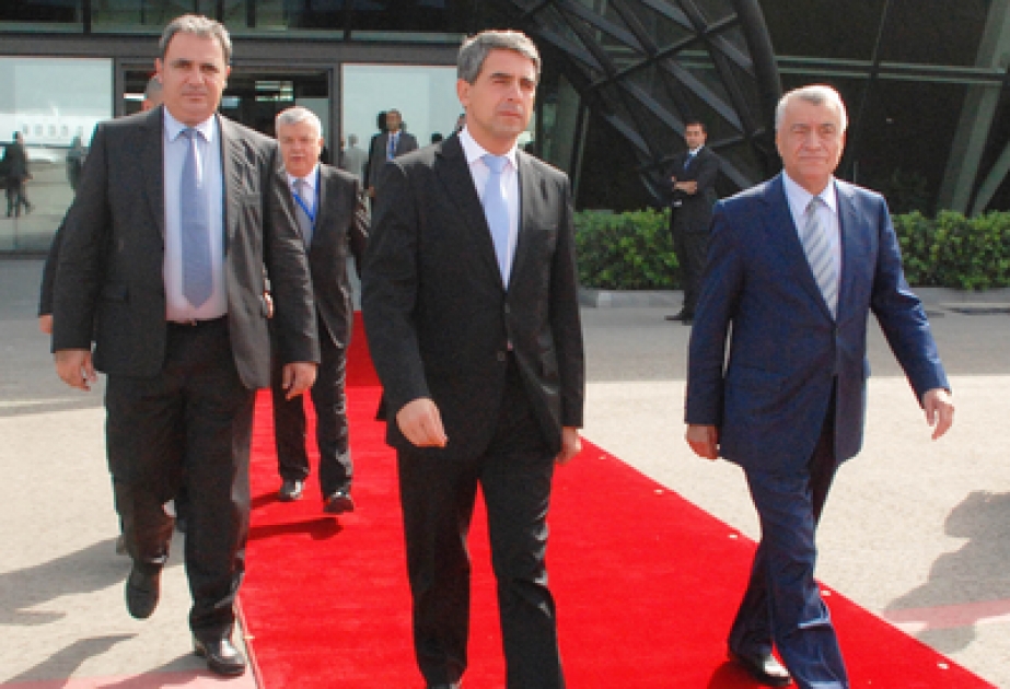 保加利亚总统罗森·普列夫内利耶夫结束对阿塞拜疆的访问