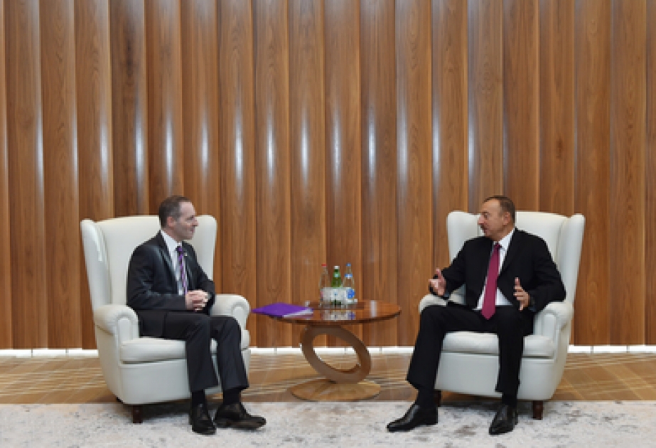 Президент Азербайджана Ильхам Алиев принял государственного министра торговли и инвестиций Великобритании ВИДЕО