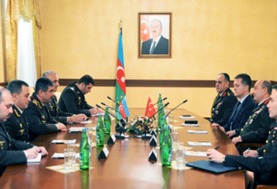 Azerbaijani Defence Minister meets Commander of Special Forces of Turkish Armed Forces