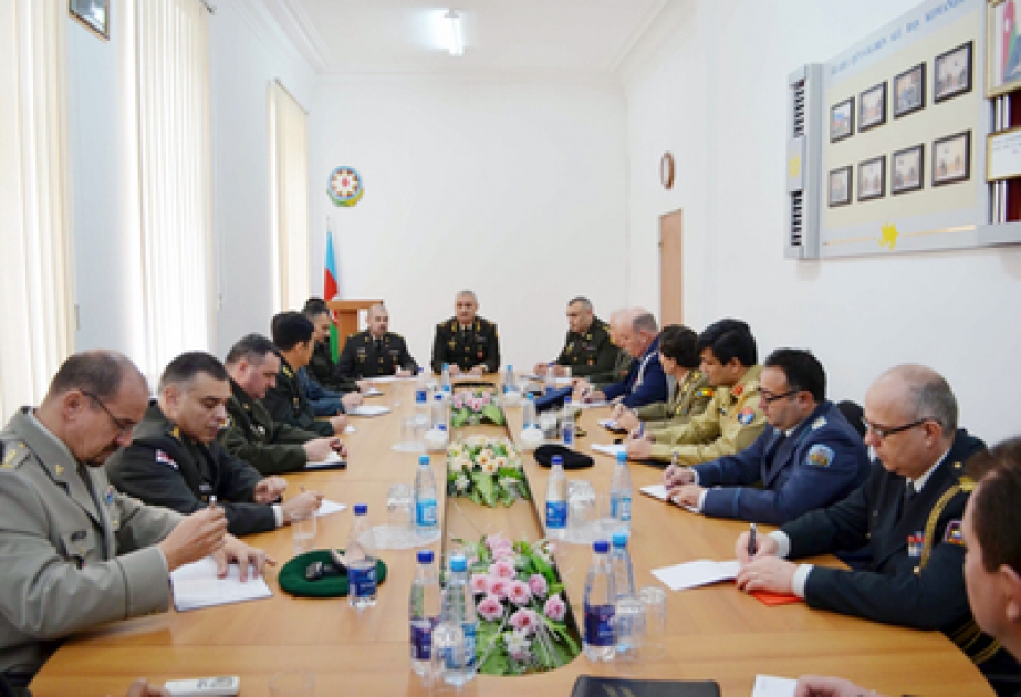 Les attachés militaires du corps diplomatique accrédité en Azerbaïdjan ont été informés sur l’hélicoptère abattu