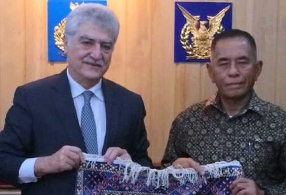 اندونيسيا تولي أهمية للتعاون في مجال الدفاع مع أذربيجان