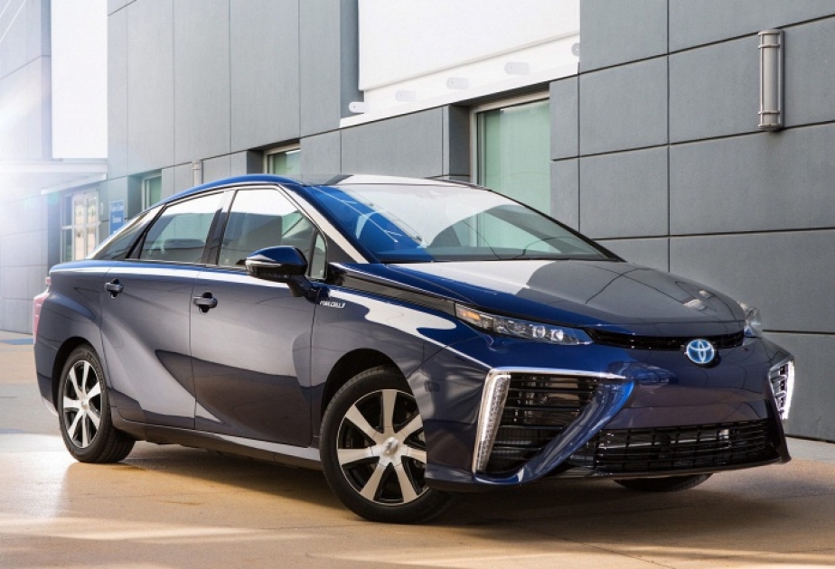 Toyota to begin selling hydrogen fuel cell car Mirai for first time