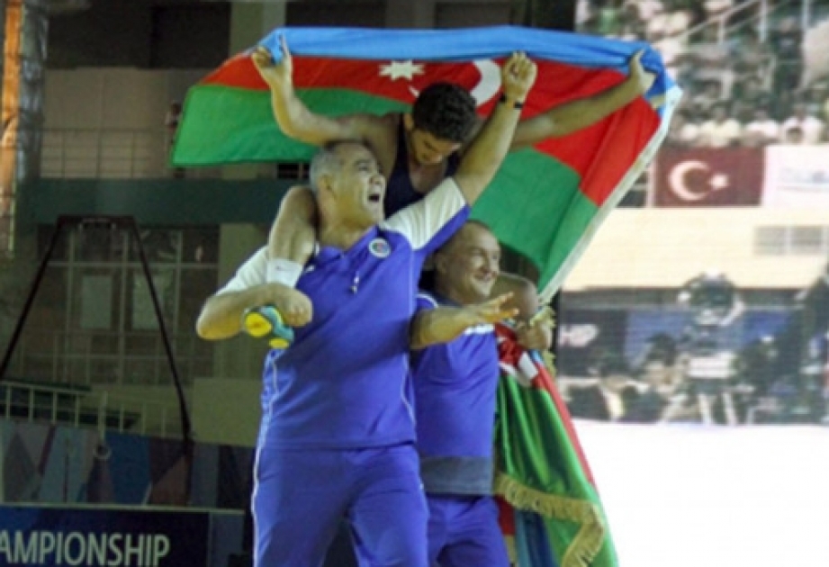 Aserbaidschanisches Team im Freistilringen hat bei der Weltmeisterschaft in Taschkent den dritten Platz belegt
