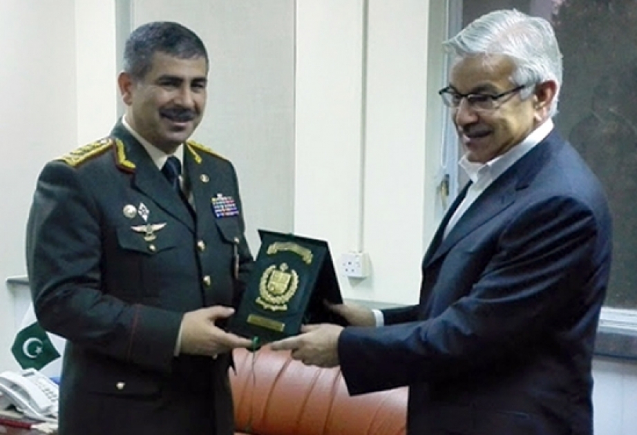 بحث آفاق التعاون بين القوات المسلحة الأذربيجانية والباكستانية