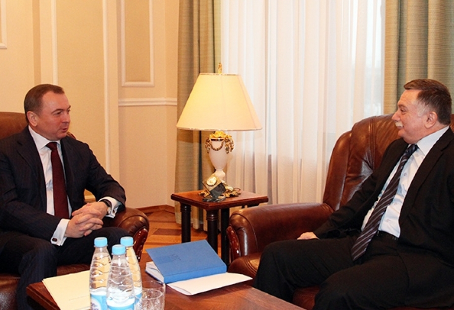 وزير خارجية بيلاروس يجتمع مع السفير الأذربيجاني