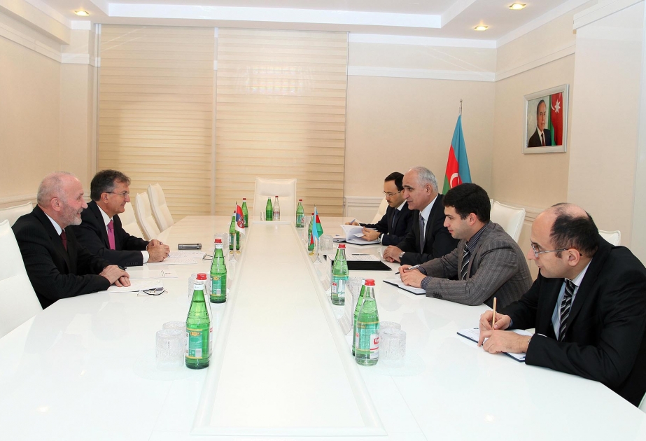 Azerbaijan`s Minister of Economy and Industry meets Serbian ambassador