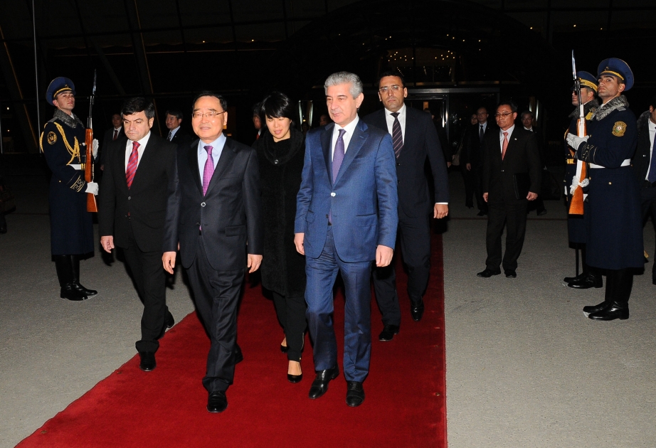 Korean PM ends official visit to Azerbaijan