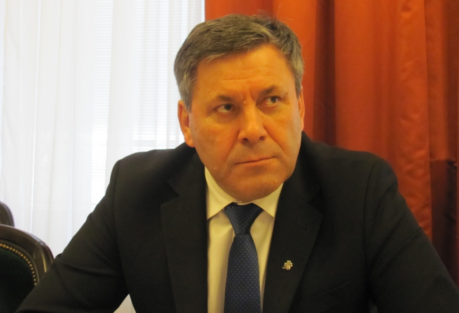 Le ministre Janusz Piechocinski en visite à Bakou