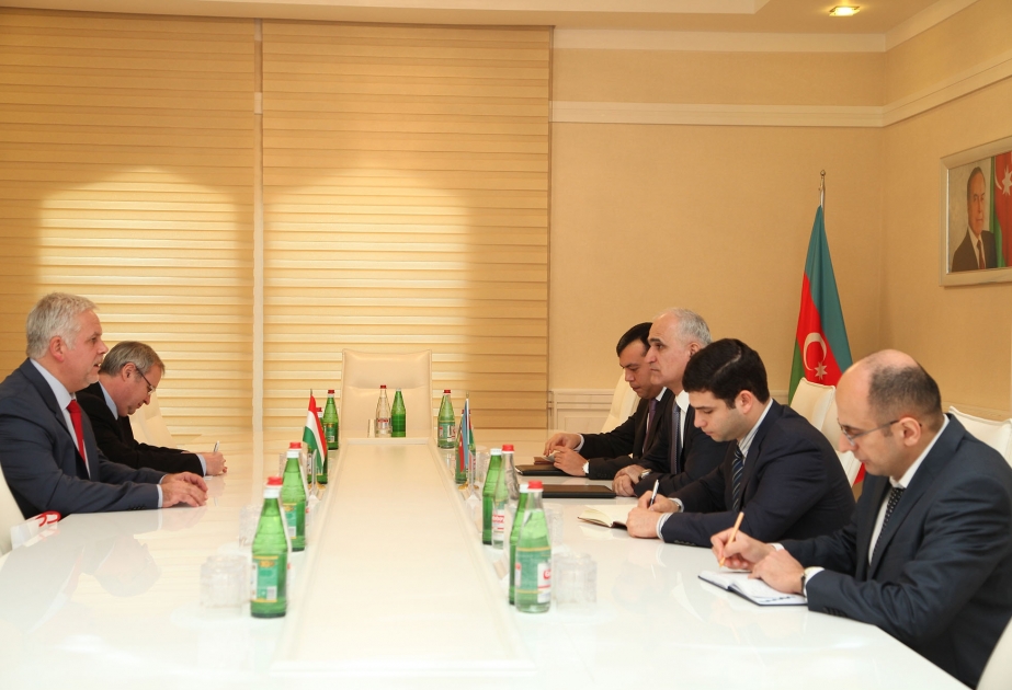 المجر تبدي أهمية للتعاون مع أذربيجان