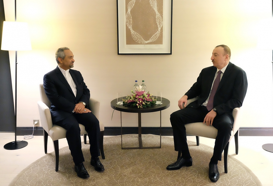 Treffen von Aserbaidschans Präsidenten Ilham Aliyev mit Leiter von Administration des Präsidenten des Iran in Davos VIDEO