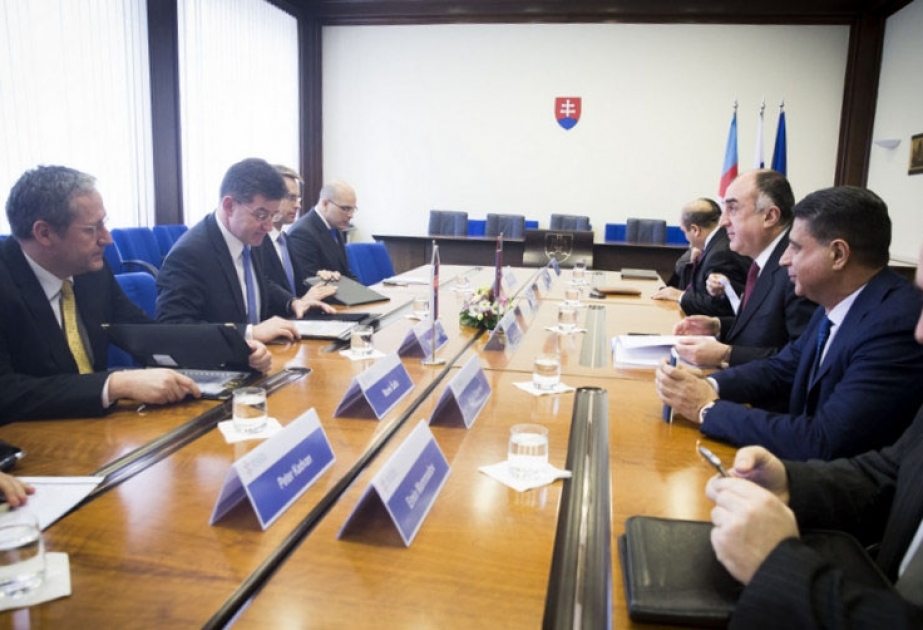 Azerbaijan`s FM meets Deputy Prime Minister of Slovakia
