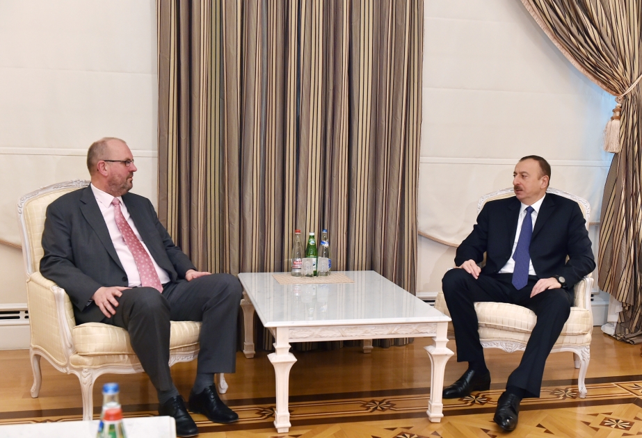 الرئيس إلهام علييف يستقبل رئيس الاتحاد الأوربي لتنس الطاولة