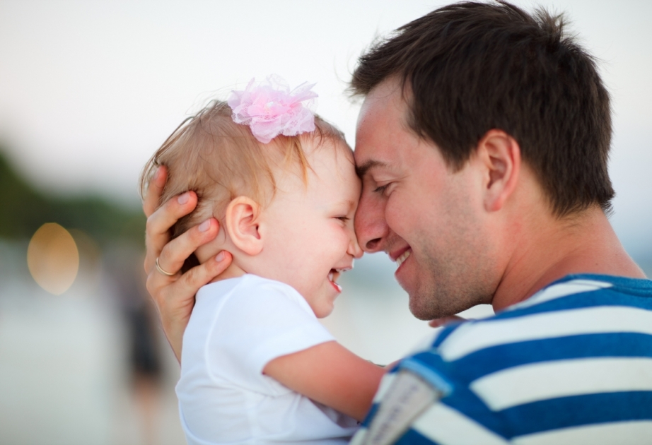 Дети активнее наследуют гены отцов