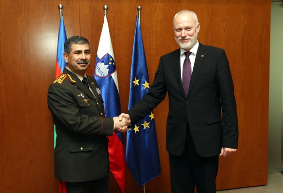 Besuch des aserbaidschanischen Verteidigungsministers im slowenischen Parlament