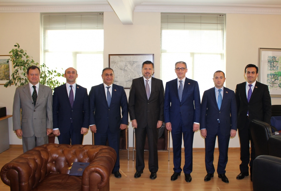 阿塞拜疆议会代表团对智利进行访问
