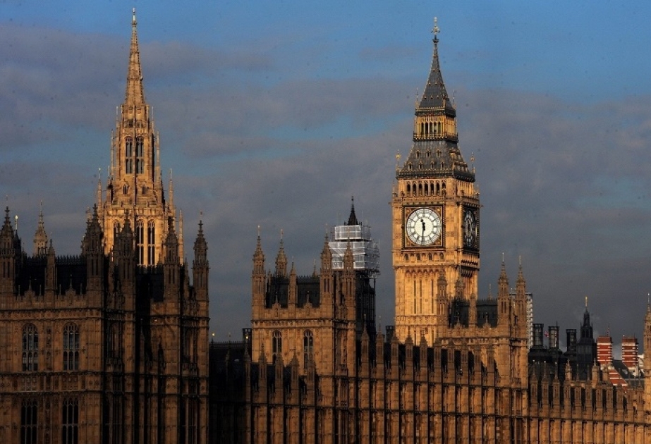 Böyük Britaniyada parlament buraxıldı və seçki kampaniyasına rəsmən start verildi