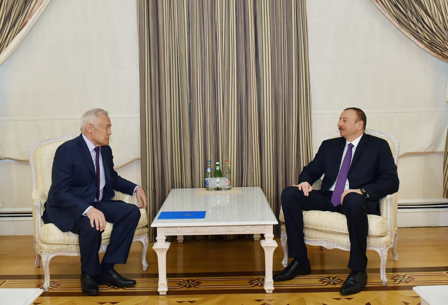 Президент Ильхам Алиев принял посла Казахстана в Азербайджане в связи с завершением его дипломатической деятельности ВИДЕО
