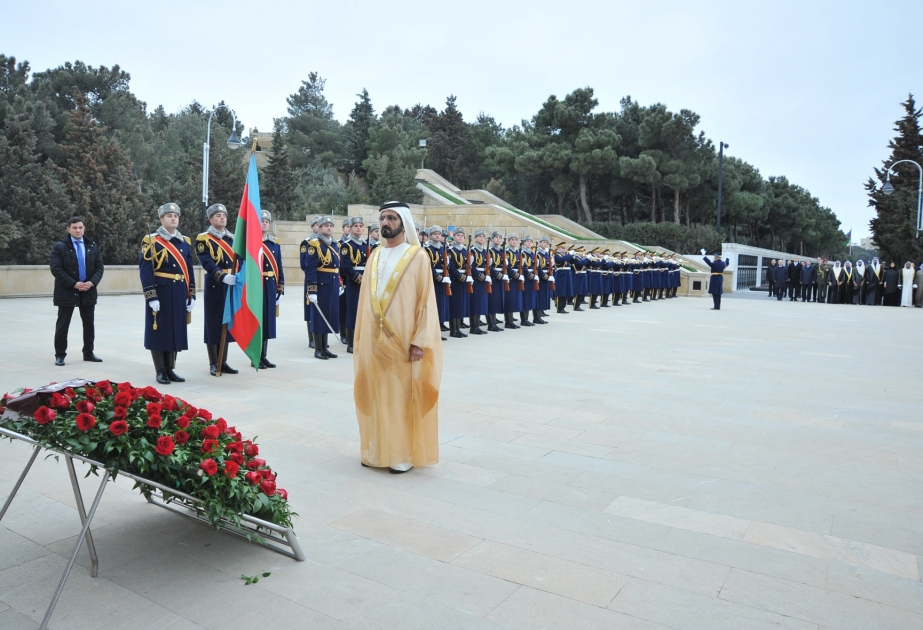 Ruler of Dubai visits Alley of Martyrs in Baku