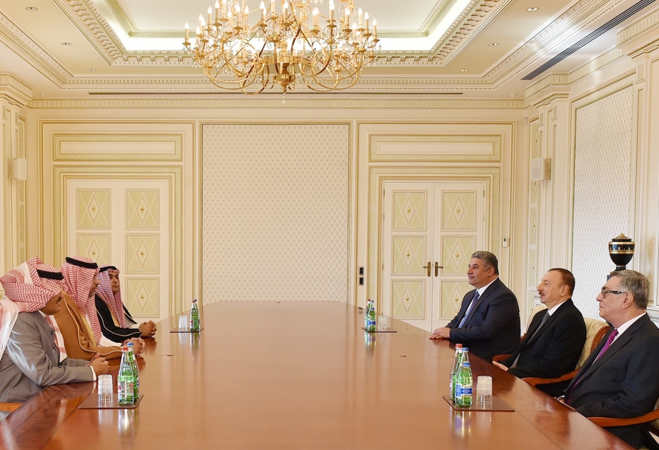阿塞拜疆总统会见以伊斯兰团结体育协会会长为首的代表团