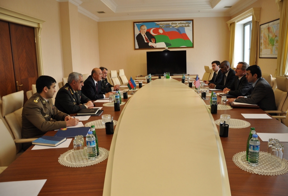 Azerbaijani Minister of Emergency Situations meets US ambassador