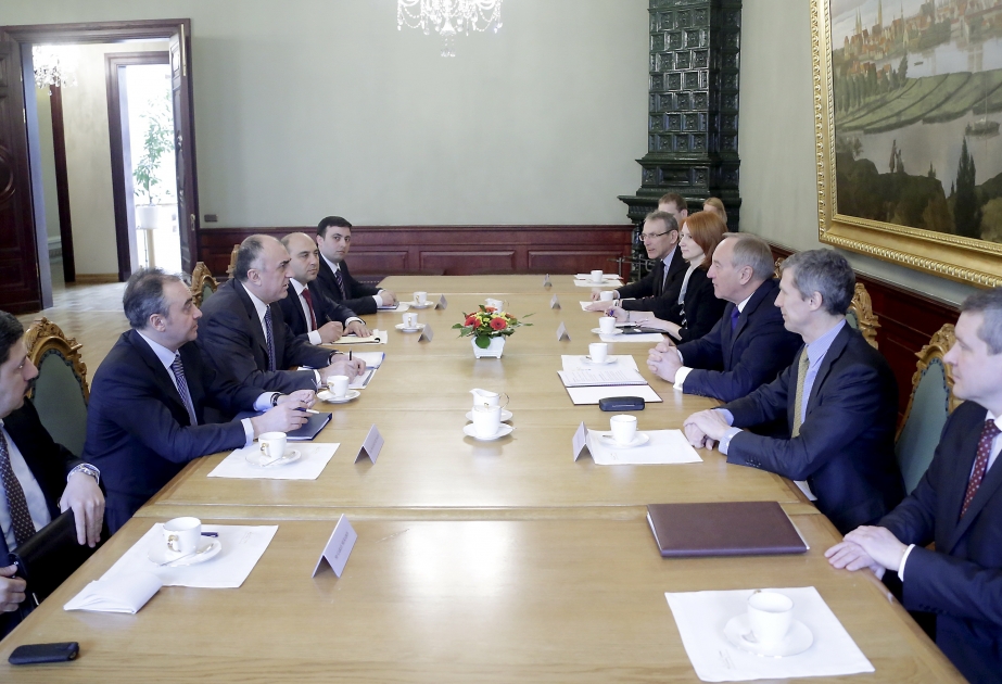 Außenminister Aserbaidschans hat sich mit dem Präsidenten der Republik Lettland getroffen