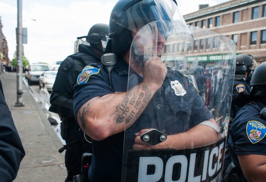 10 arrested for curfew violations in Baltimore