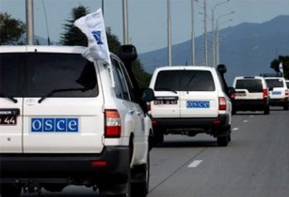 OSZE-Vertreter beobachten die Einhaltung des Waffenstillstands entlang der Kontaktlinie