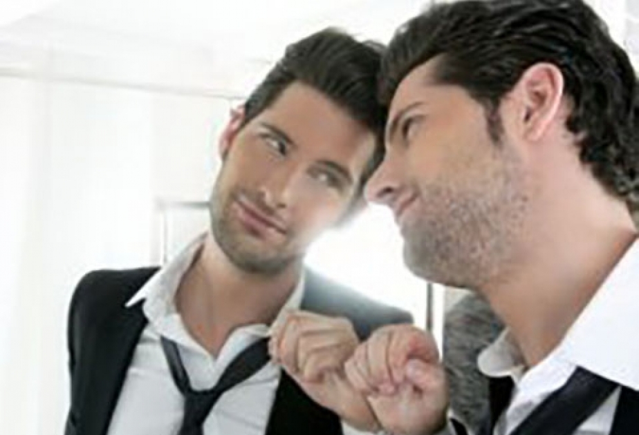 Мужчины любуются собой в зеркале чаще женщин