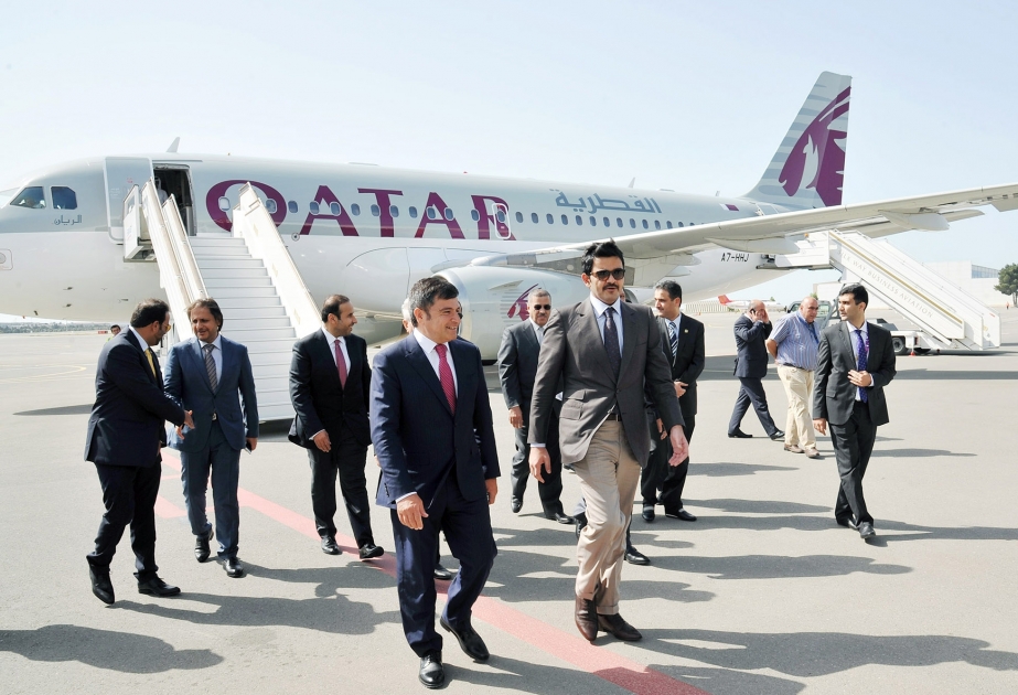 Vorsitzender des Olympischen Komitees des Staates von Katar ist zu Besuch in Aserbaidschan angekommen