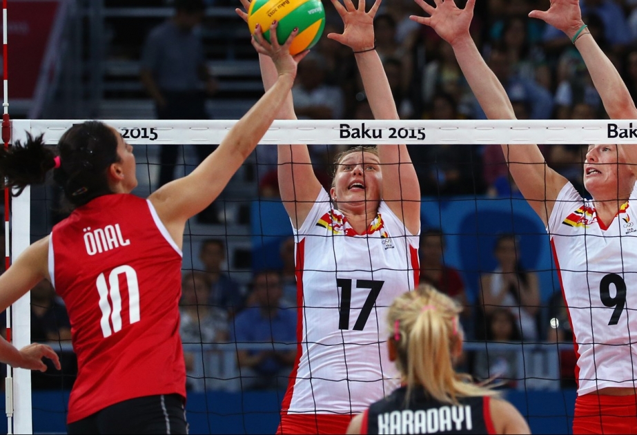 Turkey edge closer to last eight as Russia claim first win