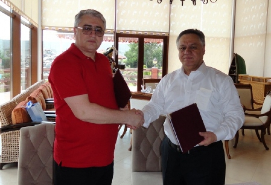 Подписано соглашение между торгово-промышленными палатами Азербайджана и Таджикистана