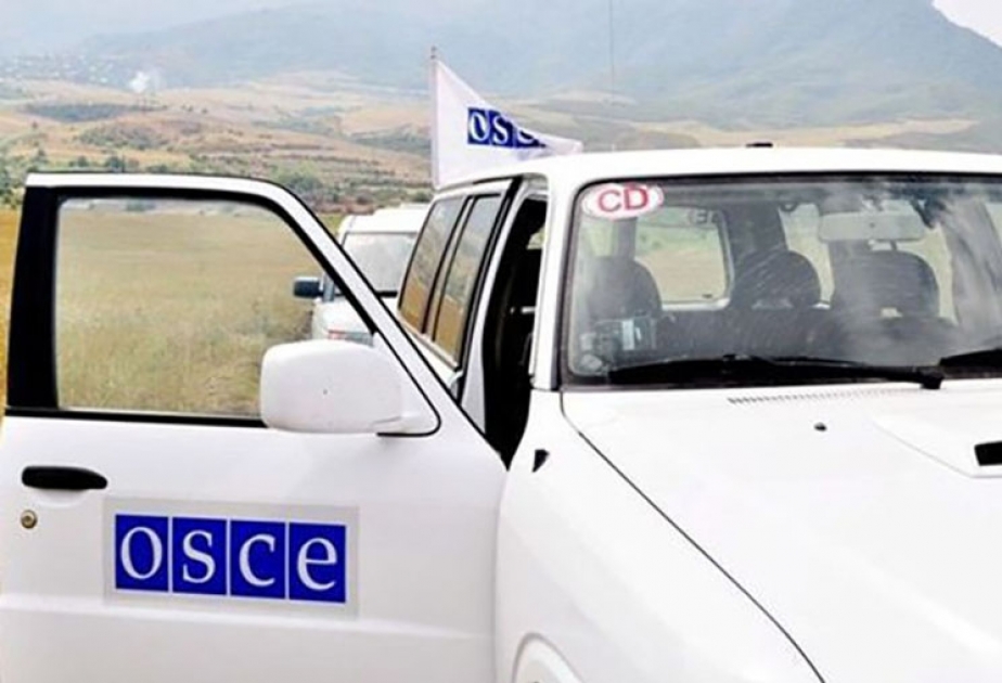 OSZE-Vertreter beobachten die Einhaltung des Waffenstillstands entlang der Kontaktlinie